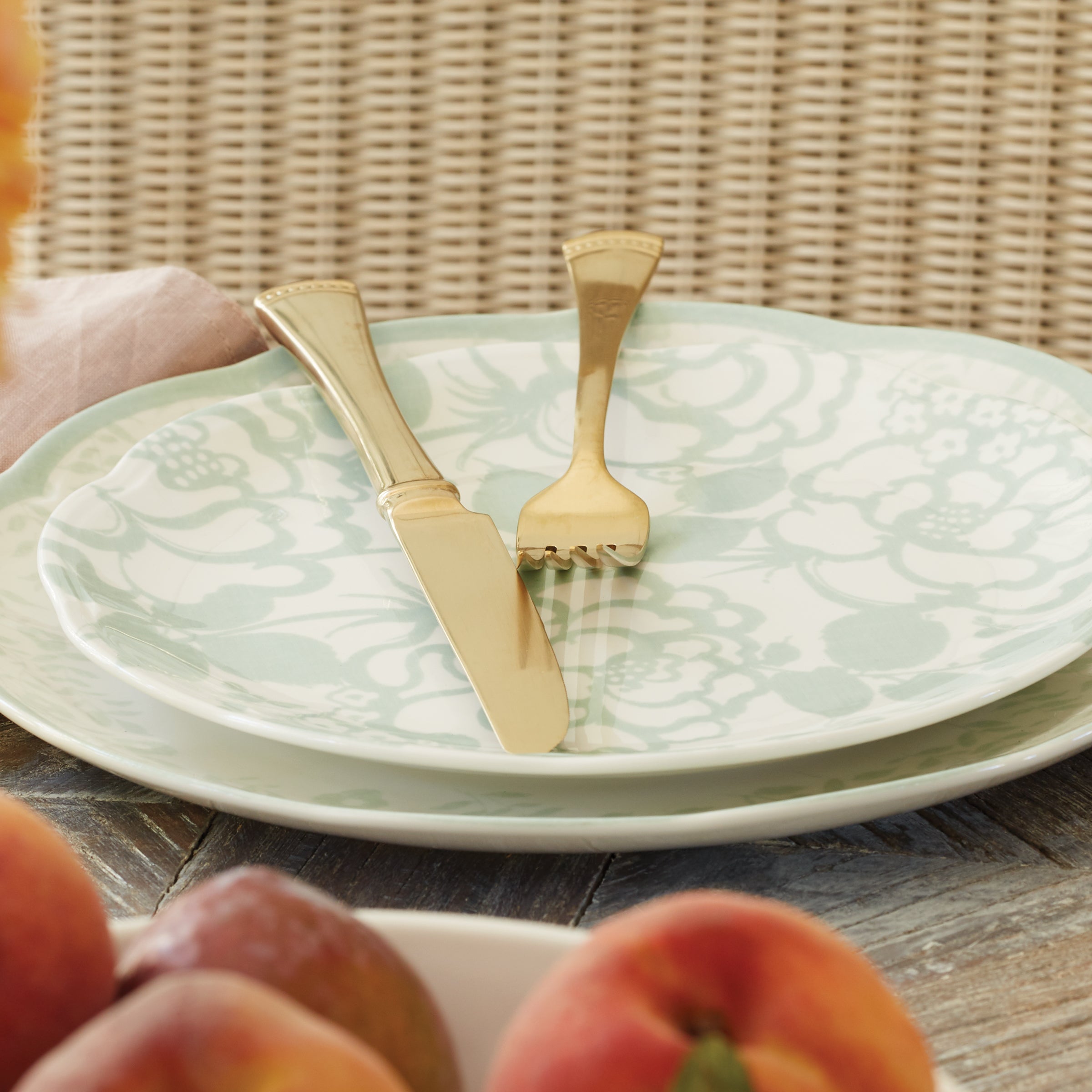 Sage Green Floral Scalloped Dinnerware Set, 12-Piece - Image 4