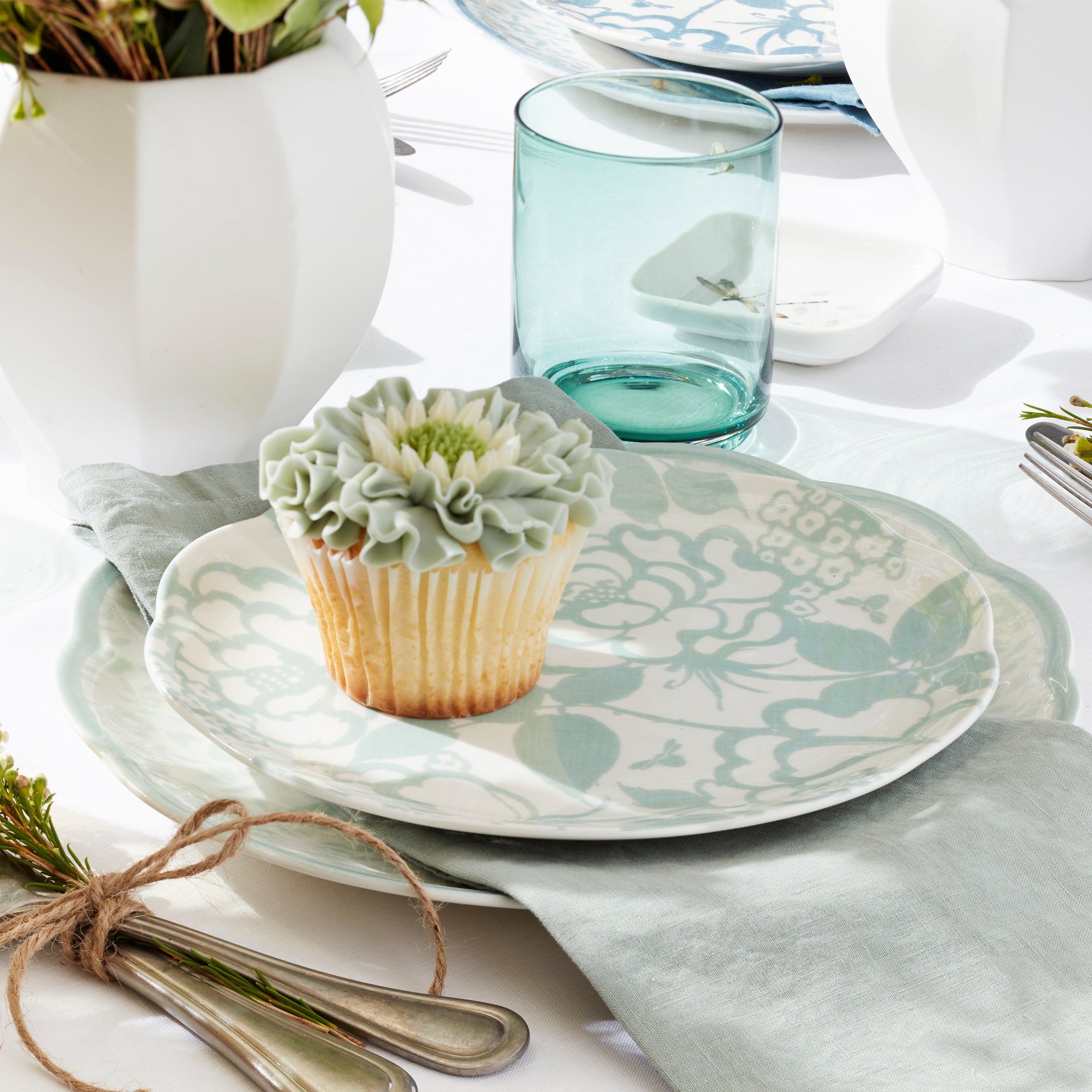 Sage Green Floral Scalloped Dinnerware Set, 12-Piece - Image 7