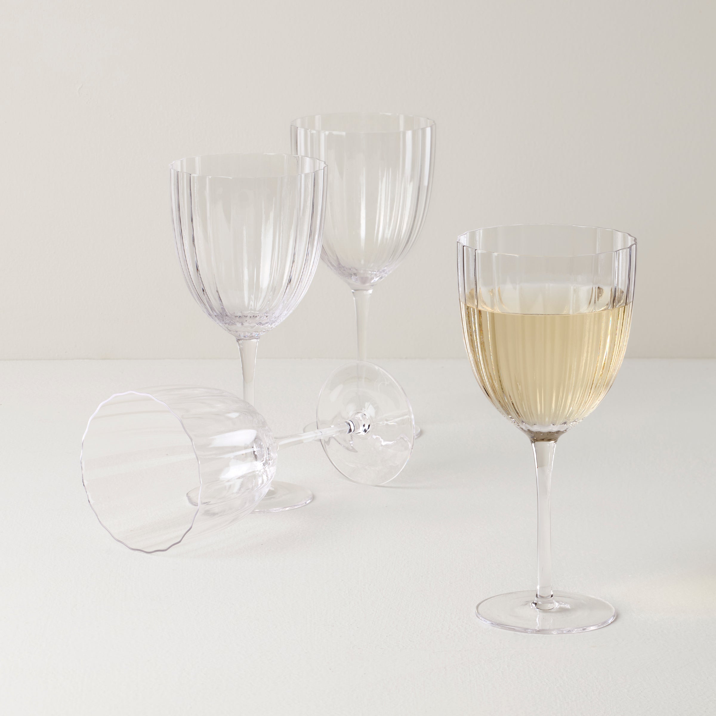Scalloped All-Purpose Wine Glasses - Set of 4 - Image 2